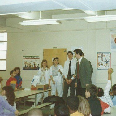 Doctors Clayton Jay and David McCarl presenting at Greenbelt Elementary School in 9189